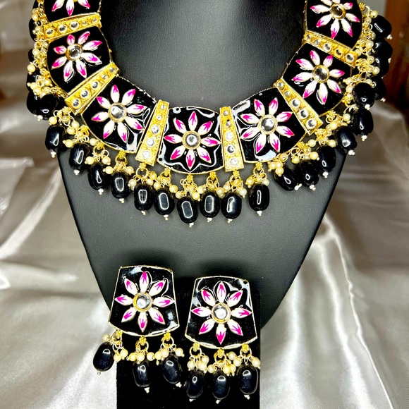 Jewelry - Gold Plated Designer Meenakari And Kundan Designer Choker Necklace Set